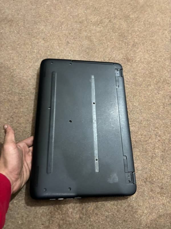 Hp i3 6 gen 8 gb ram ddr4 128 gb ssd 10 by 10 condition 1