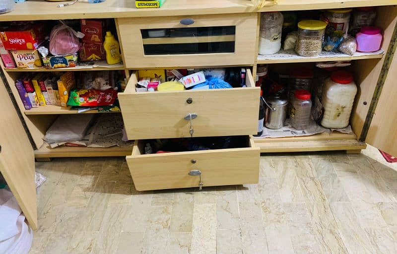 Wardrobe Divider Drawer / Storage Table For Sale 2