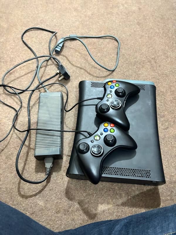 Xbox 360 with 2 controllers 10by10 condition not repair 6