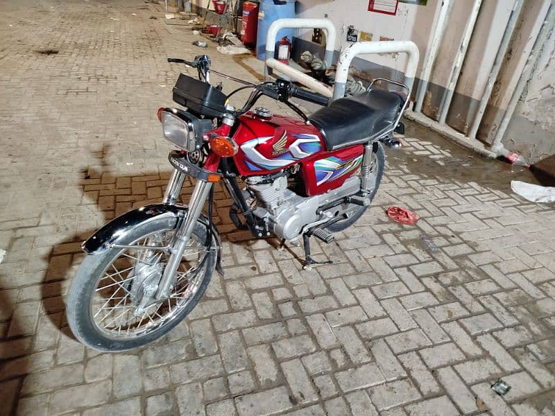 Honda 125 Red Karachi 1