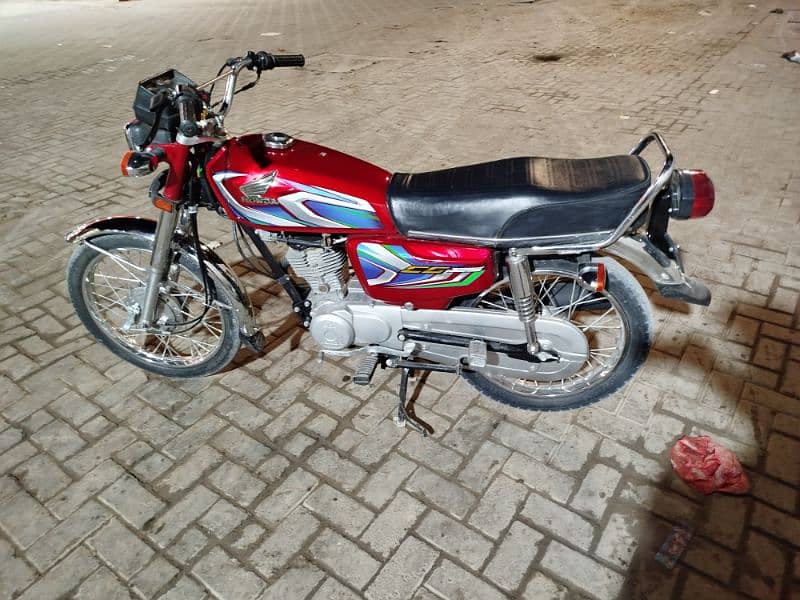 Honda 125 Red Karachi 3