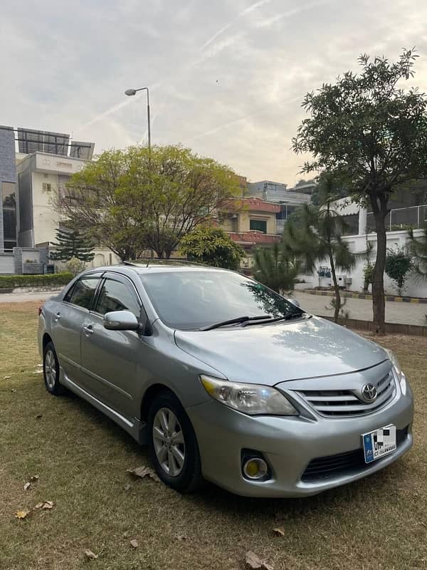 Toyota Corolla Altis 2011 3