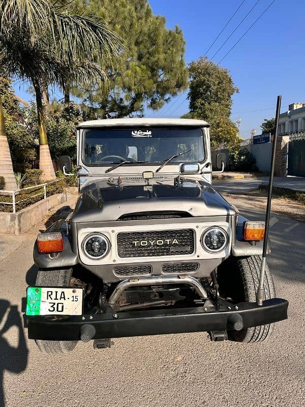 Toyota Fj40 1981 pindi number vip 5