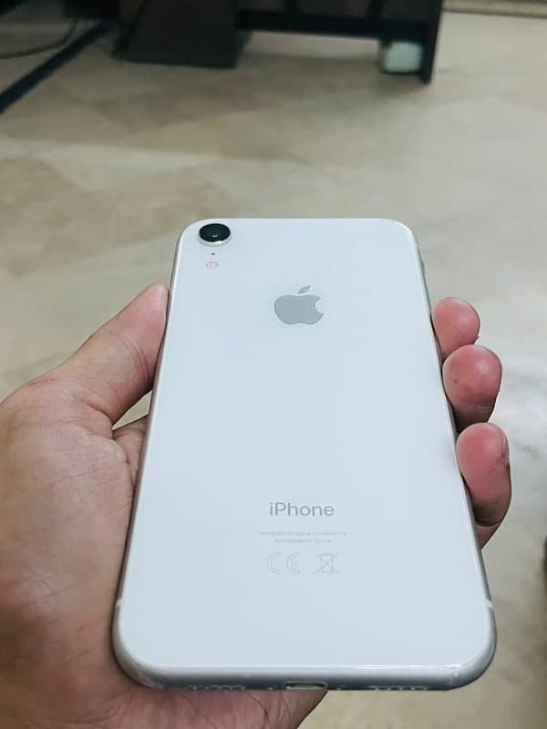 I phone Xr Non pta with full Box 0