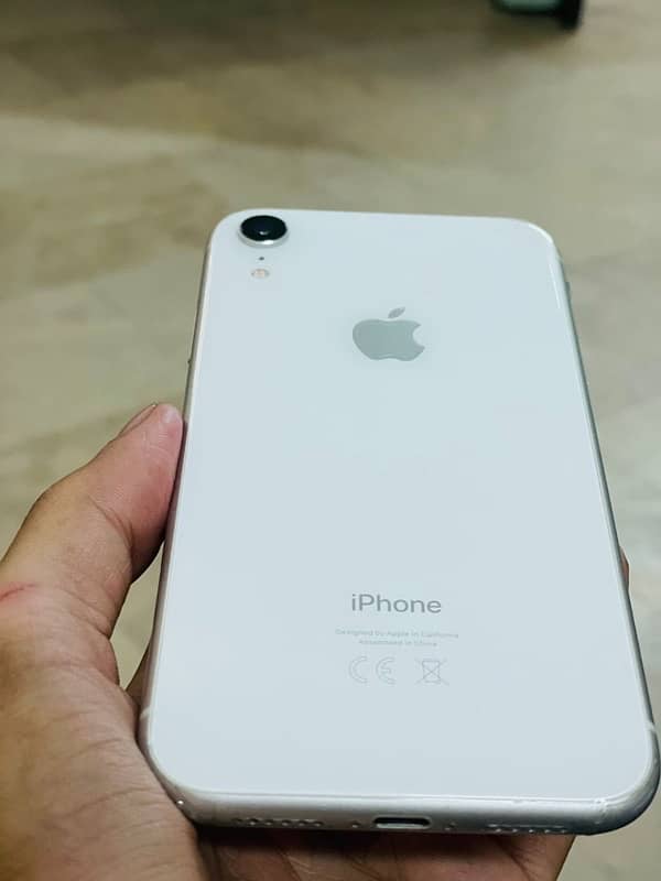 I phone Xr Non pta with full Box 4