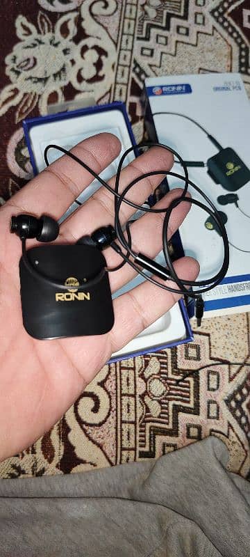 Ronin R990 bluetooth good condition best sond 4