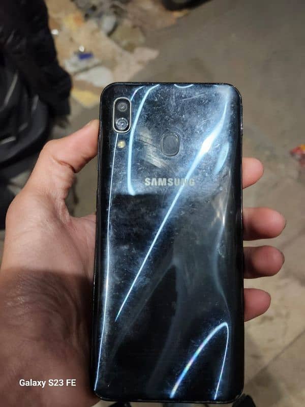 A30 Samsung 10/9 condition hai 1