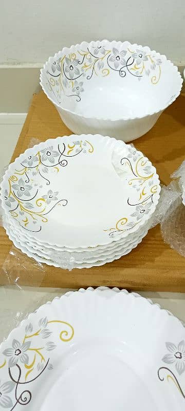 30 Pcs dinner set 4