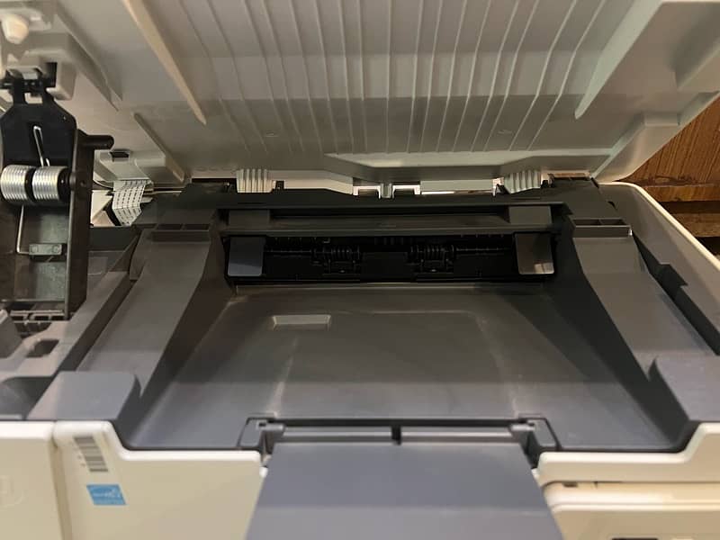 hp laser jet pro Printer 4