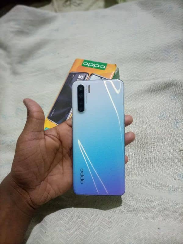 Oppo F15 8/128    10/10 condition's 2