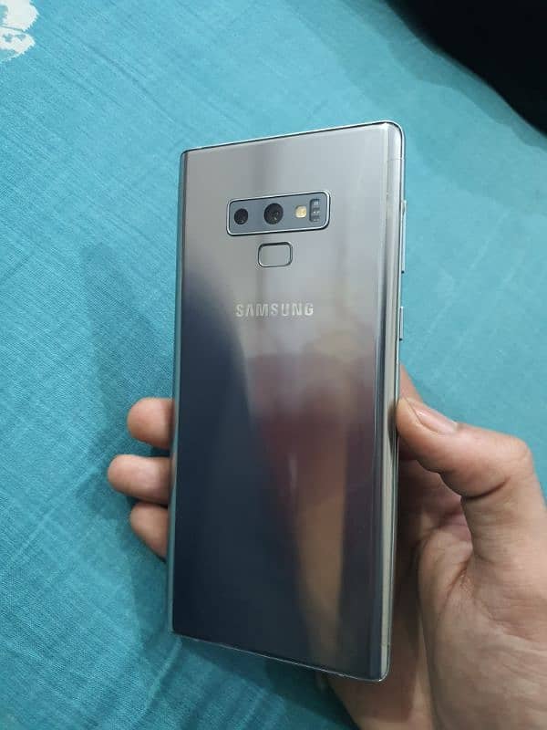 Samsung Galaxy Note 9   6/128 3