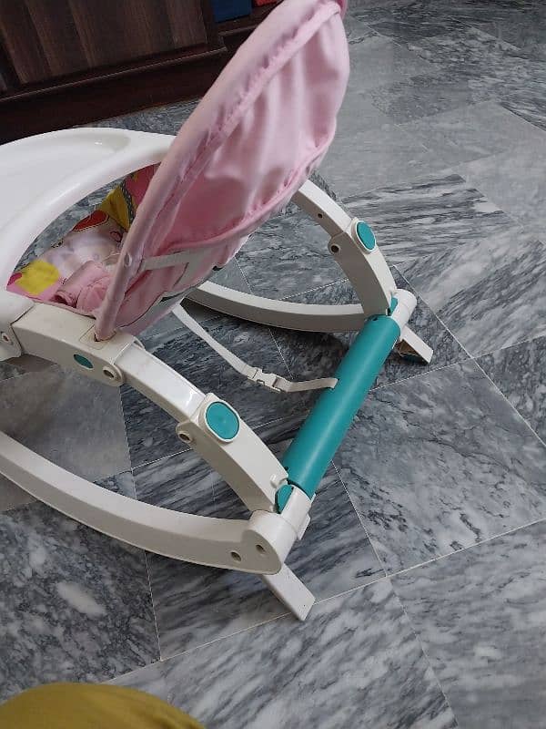 baby bouncer + baby carrier  + eating chair 3