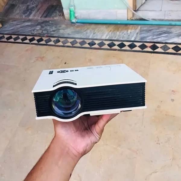 projector Unic uc 40 2