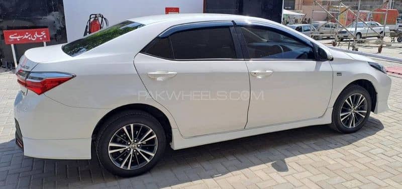 Toyota Corolla Altis 2021 X Automatic 1.6 5