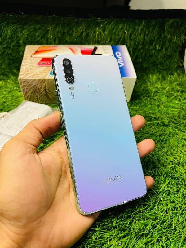 Vivo Y17 8gb 256gb With Box Charger PTA Approved 0