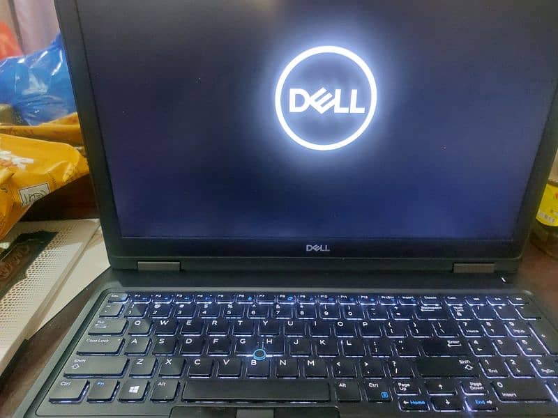 DELL LATITUDE 5590 1