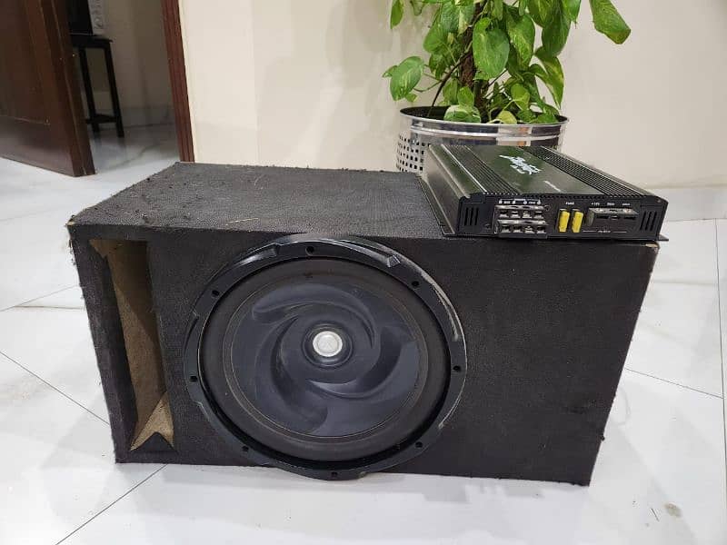 Kenwood woofer with amplifier 1