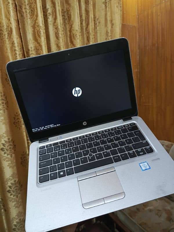 Hp elitebook 820 G3 i5 6th gen 8Gb/256gb SSD 1