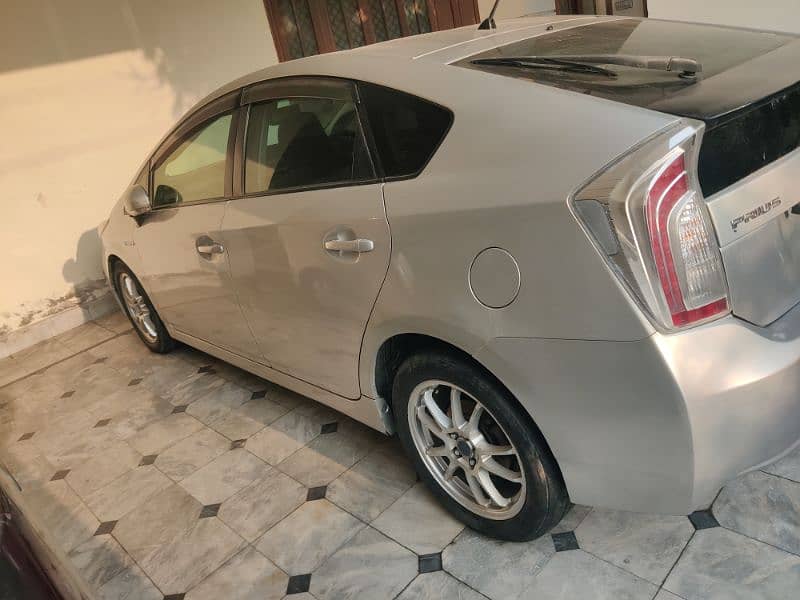 Toyota Prius 2013 Model Tripple led 17 inch Alloy Rims 3