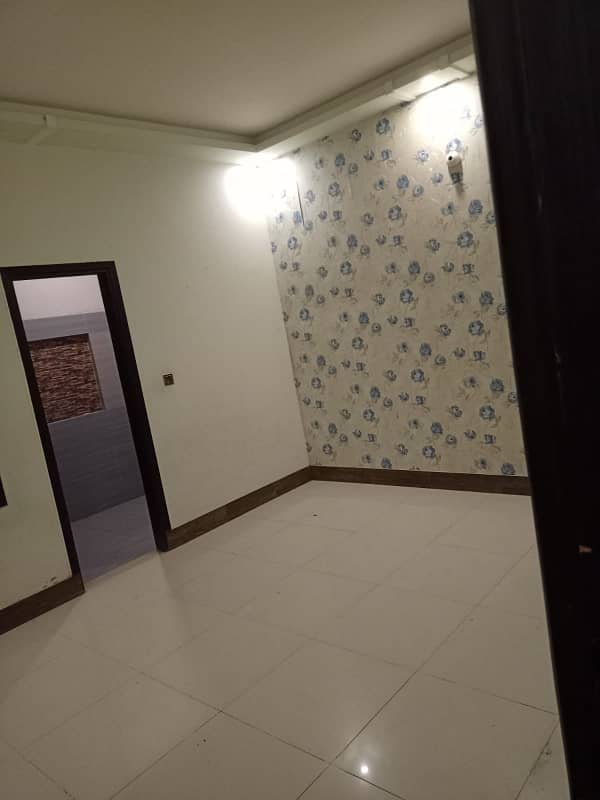 140 sq yards 3 bed dd beutyfull portion for rent in Malik society 0