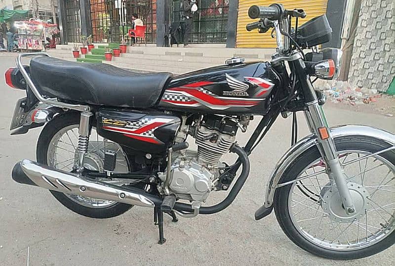 HONDA CG 125 BLACK EDITION MODEL 2024 2