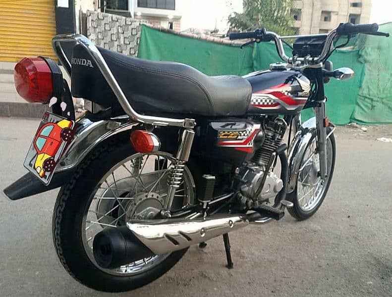 HONDA CG 125 BLACK EDITION MODEL 2024 6