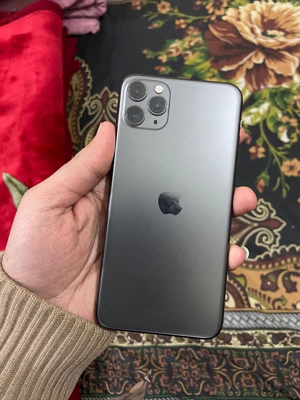 Iphone 11 pro max 4