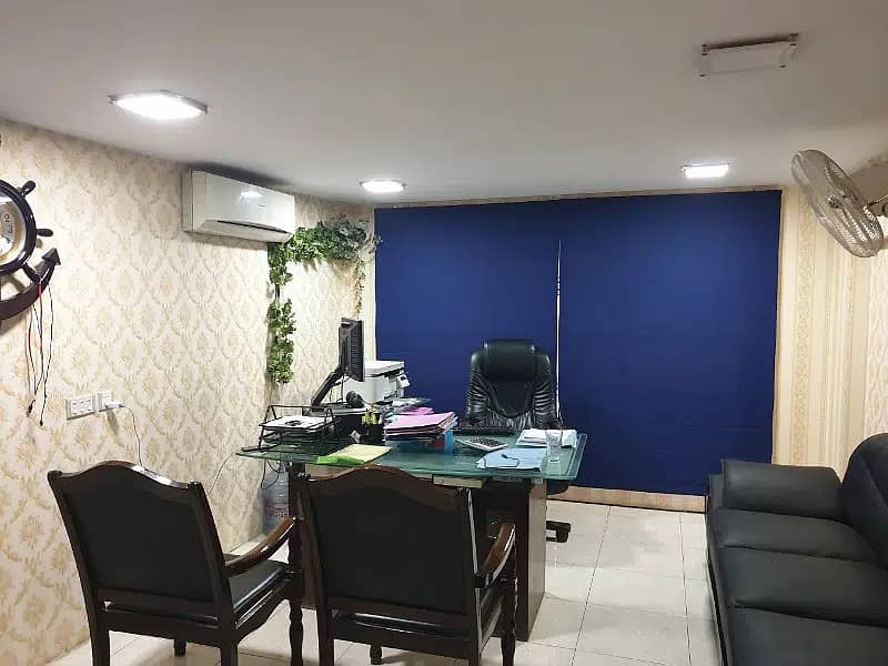 | Dha Ph 2 (ext) | COMM STREET 800 SQFT MEZZANINE FLOOR | ATTACH BATH | 2 GLASS CHAMBERS | WORK STATION | ATTACH BATH | KITCHEN | TILED FLOORING | FRONT ENTRANCE | NEAR KORANGI ROAD & ITTEHAD | IDEAL FOR SOFTWARE HOUSE | REASONABLE RENT | 3