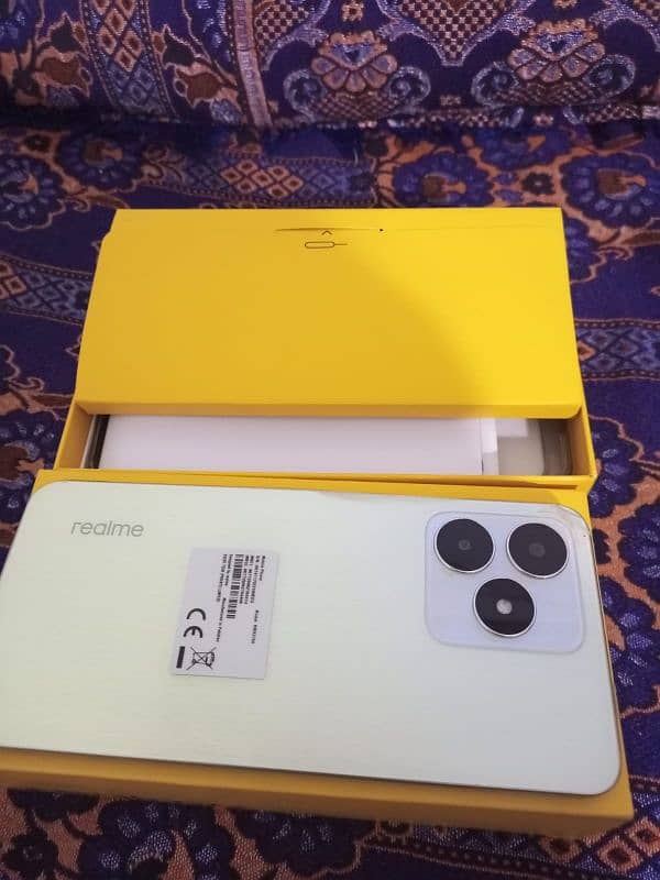 Realme C53 6/128 3