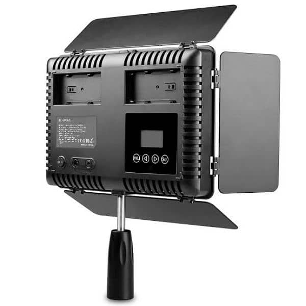 travor video light 1