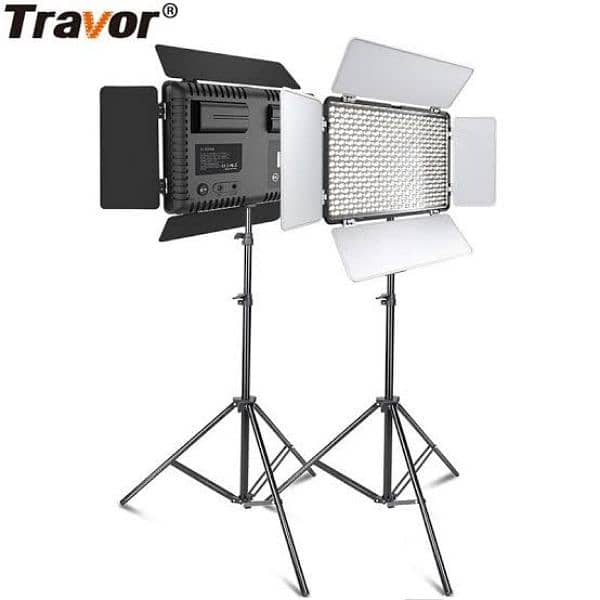 travor video light 2