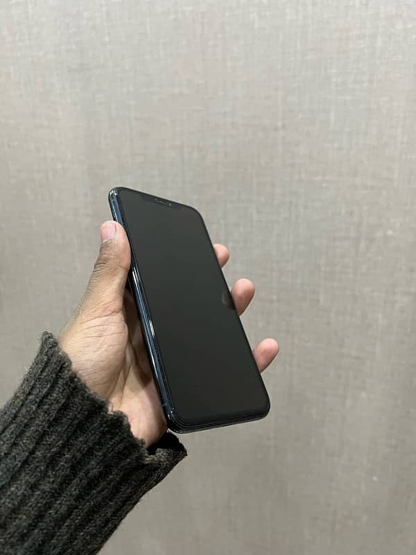 iphone 11promax 256gb pta approved 1