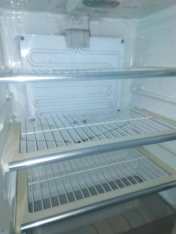 used fridge is for sale in new condition 2