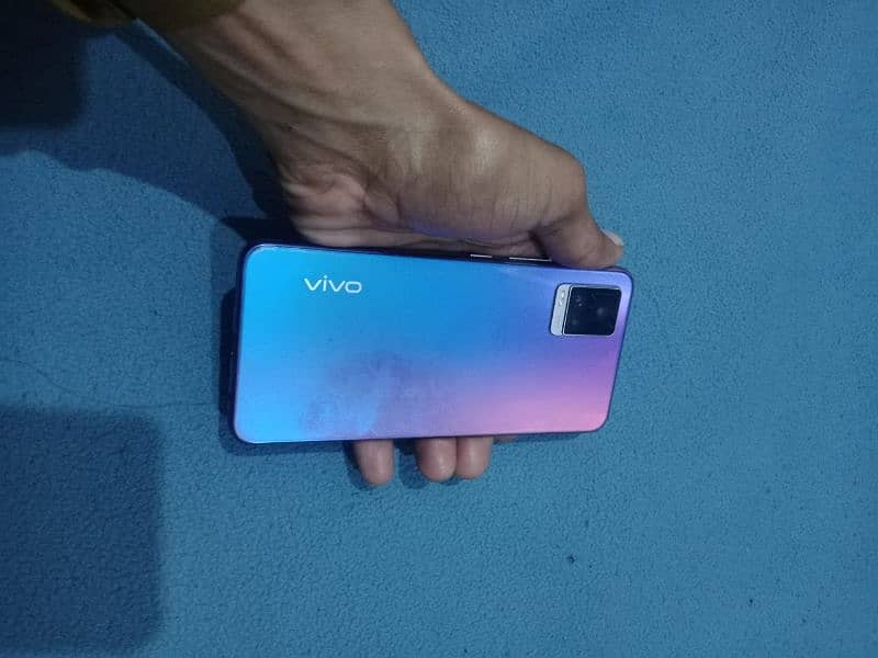 vivo v2025 0