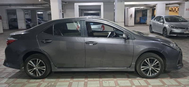 Toyota Corolla Altis X 2021 4