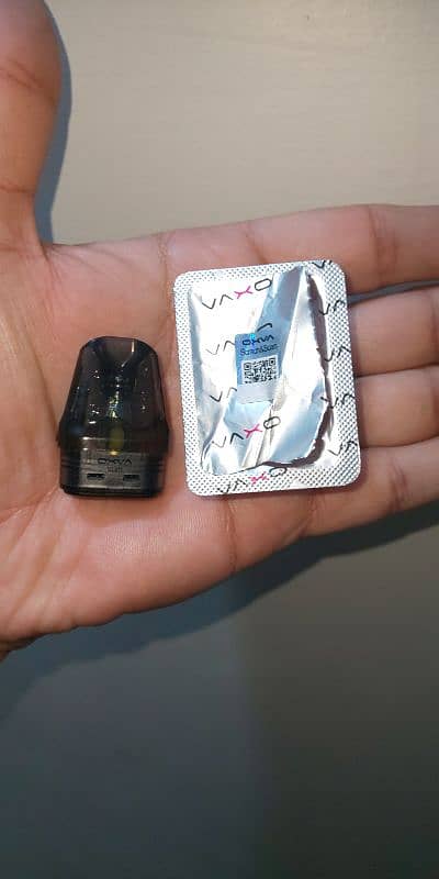 oxva xlim se 2 vape/pod good condition 9