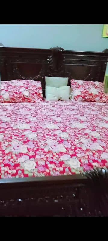 king size bed set 2 side tables with dressing table without metress. 1