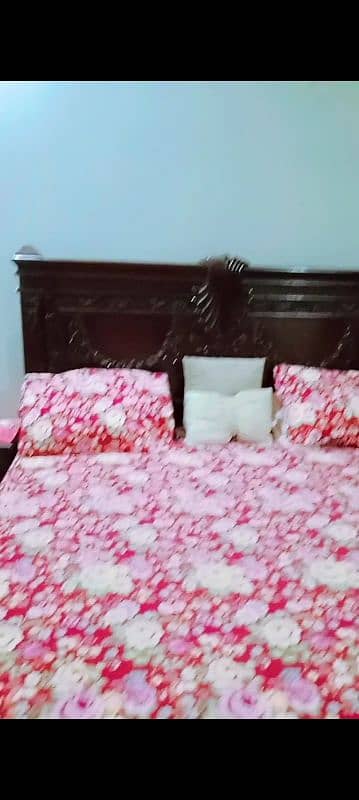 king size bed set 2 side tables with dressing table without metress. 2