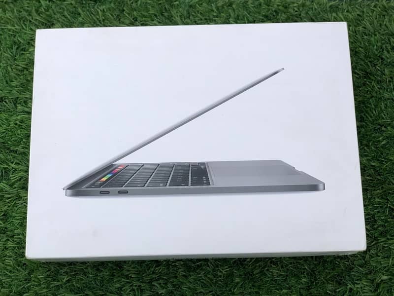 Apple MacBook pro (256Gb) Good condition WhatsApp(03274117805) 2