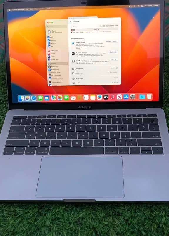 Apple MacBook pro (256Gb) Good condition WhatsApp(03274117805) 4