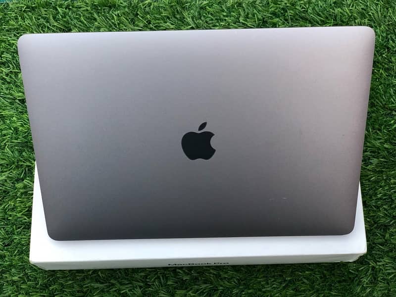 Apple MacBook pro (256Gb) Good condition WhatsApp(03274117805) 5