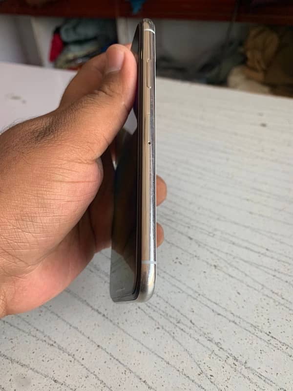 iPhone x 64 Gb (non Pta) 3