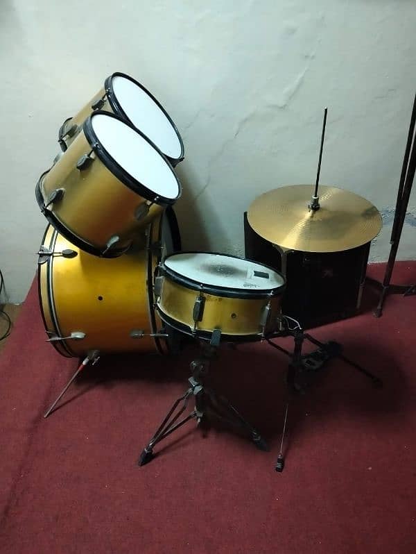 5 pcs drumset . . 03436577732whatsapp 1