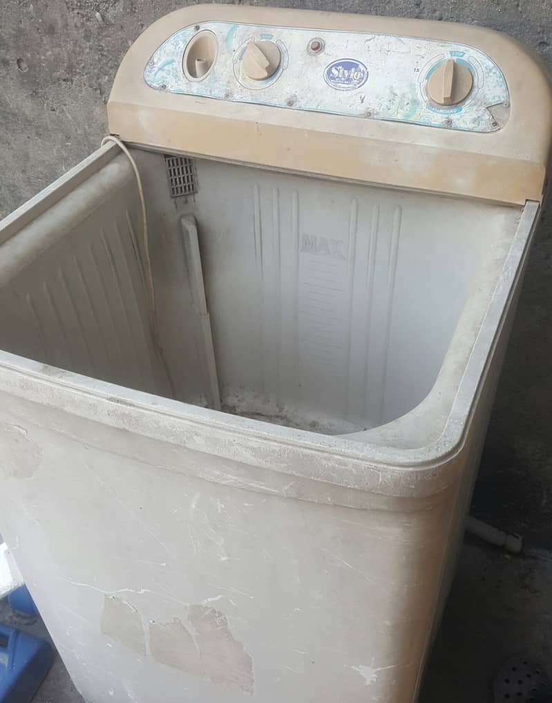 Washing machine used but reliable 1