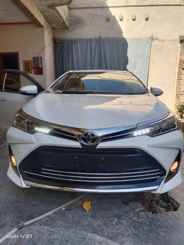 Toyota Altis Grande 2015 0