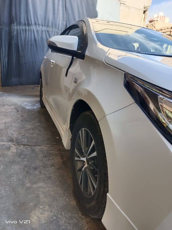 Toyota Altis Grande 2015 4