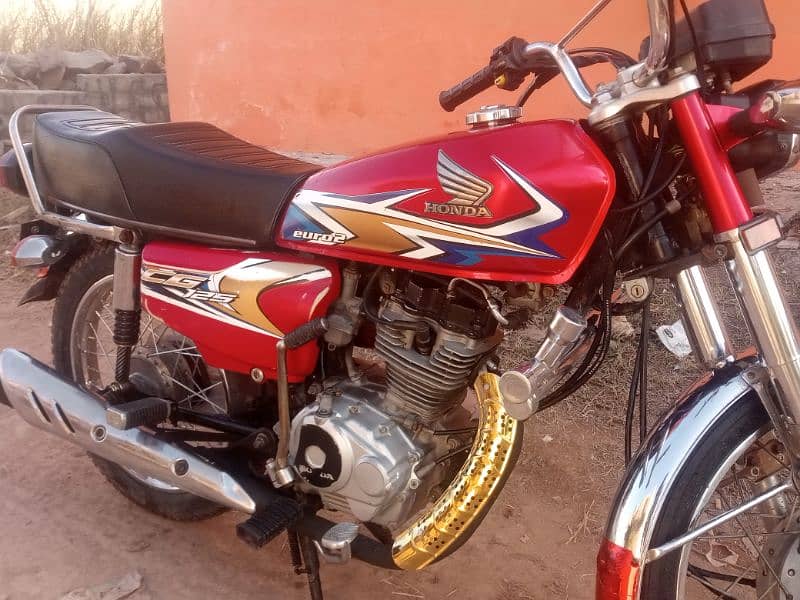 Honda 125 model 20 Lahore no biometric available 2