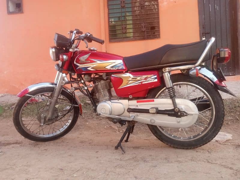 Honda 125 model 20 Lahore no biometric available 4