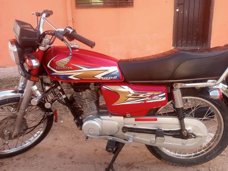 Honda 125 model 20 Lahore no biometric available 5