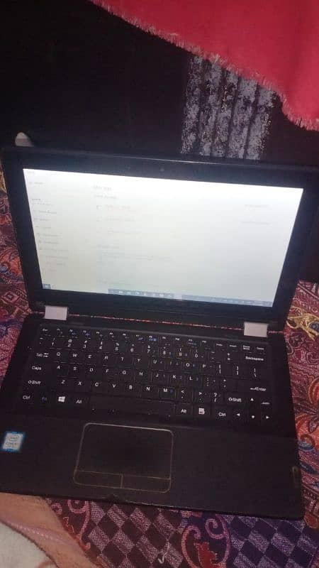 y11c haier laptop 0